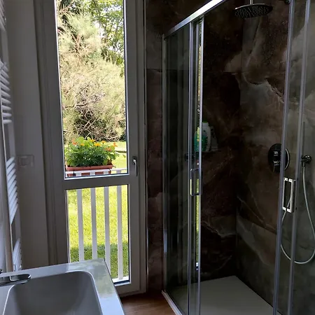 Casa Corso Matteotti 16 * レッコ